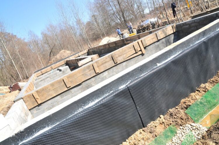 Materiały do wykonania hydroizolacji fundamentów 