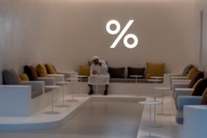 Maszyny budowlane – koparko-ładowarki i ich rola na współczesnym placu budowy
